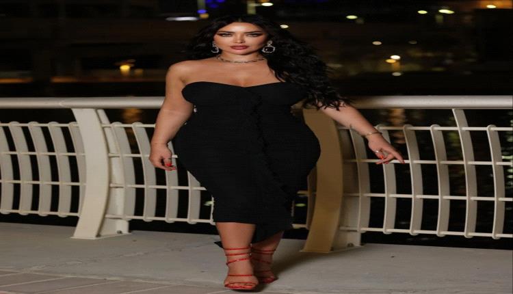 إطلالات لا تُقاوم… كاميليا ورد تظهر بروح حيوية في فيديوهات الأغنية الجديدة