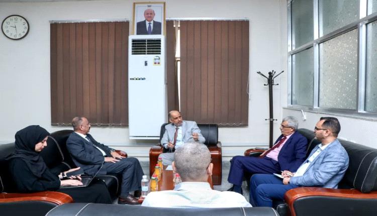 وزيرا المالية والنقل يناقشان الجهود المشتركة لتنفيذ خطة الإصلاحات الشاملة في قطاع النقل