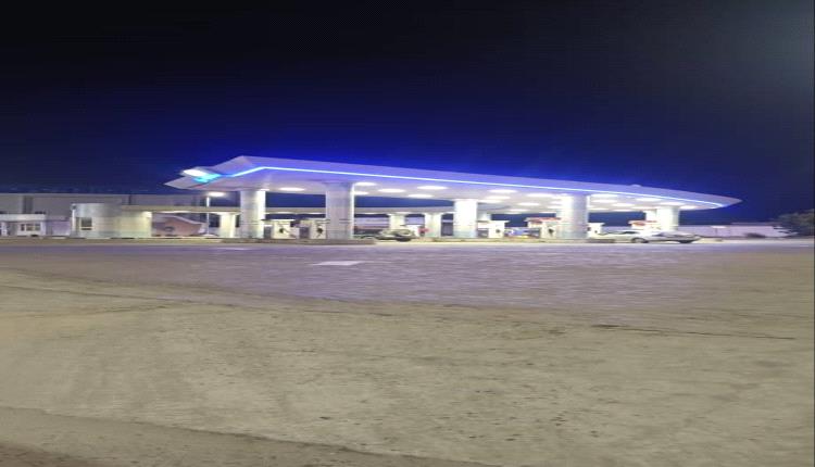 كاتب صحفي : استقرار أسعار الوقود في اليمن مؤقت أمام ضغوط عالمية قد تفرض مراجعات مستقبلية