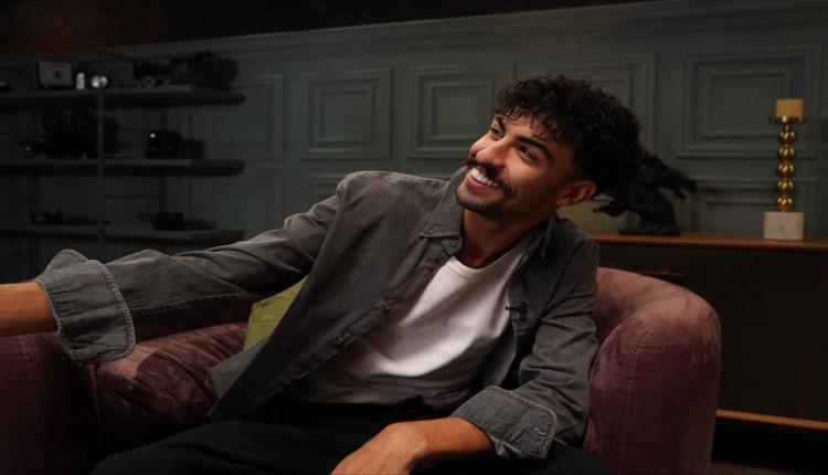 عبد الرحمن نافع يخوض تجربة مختلفة في عالم الكوميديا عبر “ميركاتو”