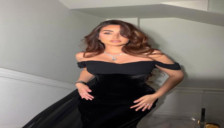 هنا الزاهد تجمع بين الأناقة والبساطة في إطلالة سوداء مميزة