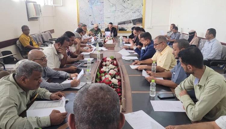 مدير عام المنصورة يشيد بأداء عدد من المكاتب التنفيذية في رفع مستوى تحصيل الإيرادات المالية