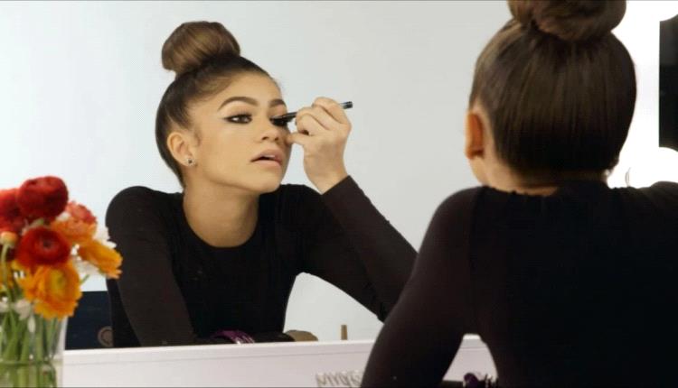 أسرار الجمال… كيف تتجنبين المكياج الذي يظهرك أكبر سناً؟