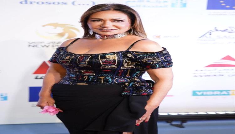 ليلى علوي ولقاء الخميسي تخطفان الأنظار برقصة مليئة بالحماس