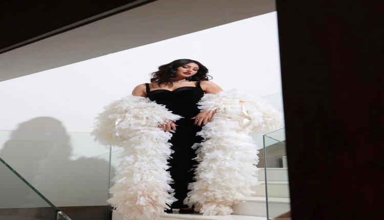 أميمة طالب تجمع بين الجرأة والفخامة في أحدث إطلالاتها