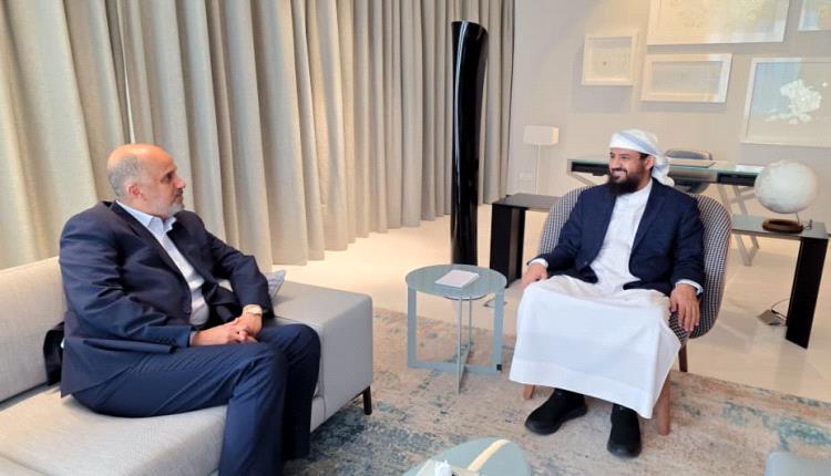 المحرّمي يلتقي وزير المالية ويشدد على تسريع الإصلاحات المالية وضبط الأوعية الإيرادية