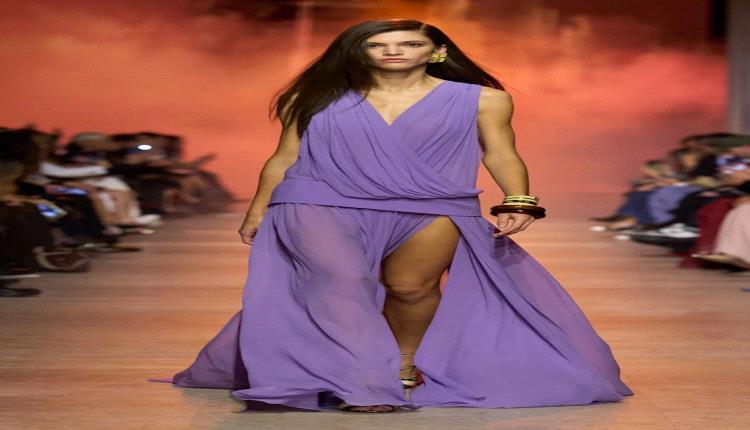 صيحة الموسم… البنفسجي يفرض حضوره في عروض الأزياء العالمية