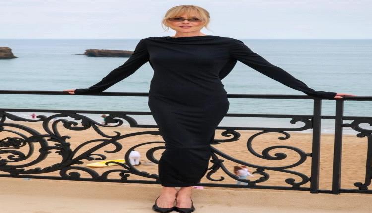 Chanel Cruise 2026/2027 يبرز أناقة النجمات بإطلالات ناعمة وراقية