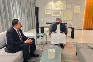 المحرّمي يستعرض مع الوزير العقربي خطط وزارة الأشغال والمشاريع الجاري تنفيذها