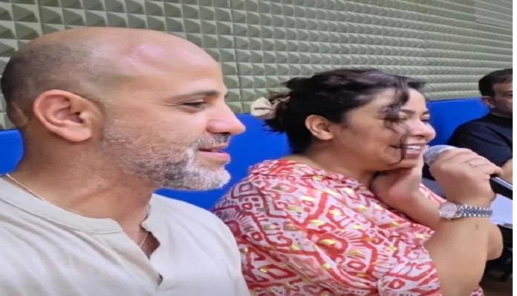 شيرين عبد الوهاب تشارك صورة عفوية من كواليس تحضيرات حفلها في بورتو غولف العلمين