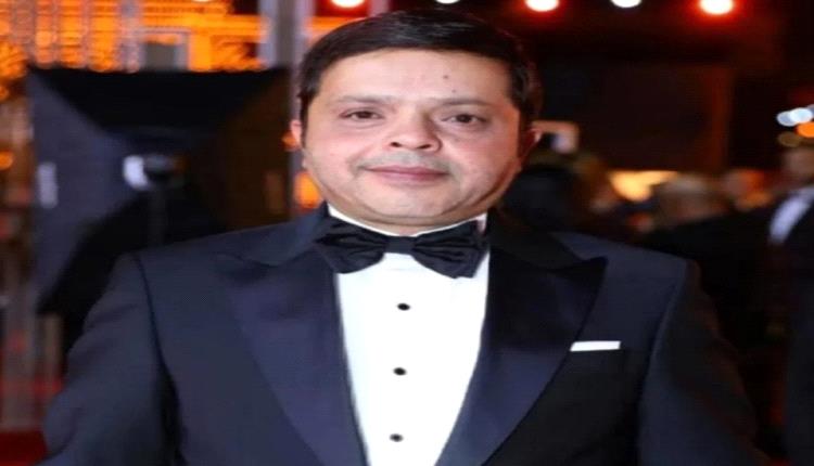 محمد هنيدي يمنع تصوير جنازة شقيقه ونقابة الصحافيين تطالب باحترام رغبته
