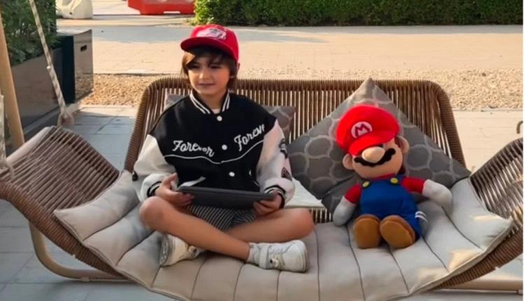 بلقيس فتحي تشارك بصورة لطفل وسيم.. فهل هو ابنها؟