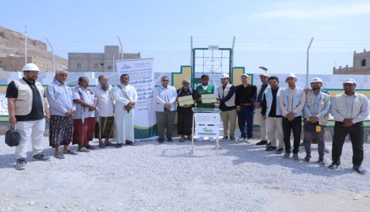 إدارة مشروع تعزيز الأمن المائي تنفذ الاستلام الابتدائي لـ7 منظومات طاقة شمسية في محافظة حضرموت