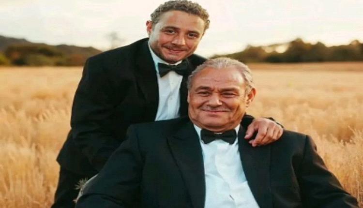 أحمد الفيشاوي وشقيقه عمر يرفضان تقديم السيرة الذاتية لوالدهما كعمل فني