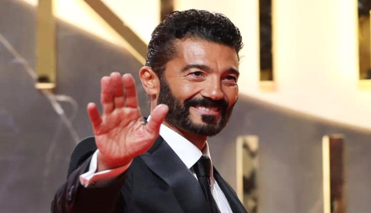 خالد النبوي يبهر متابعيه بمهارته في لعب كرة القدم