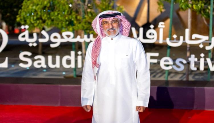 عبدالمحسن النمر يعلن بطريقته الخاصة عن قرب عرض مسلسل «حبتين»