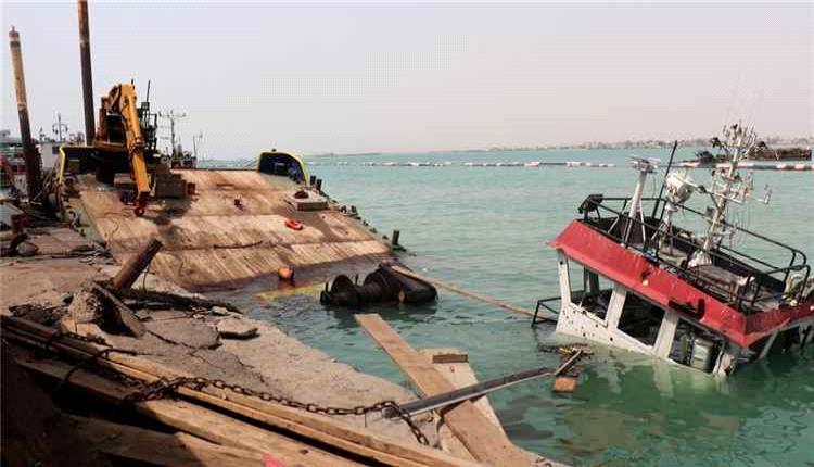 مدير ميناء المخا: الميليـ,ـشيا الحـ,ـوثية أمطرت المنشأة بـ25 صاروخاً وتسببت بشلل تجاري تام