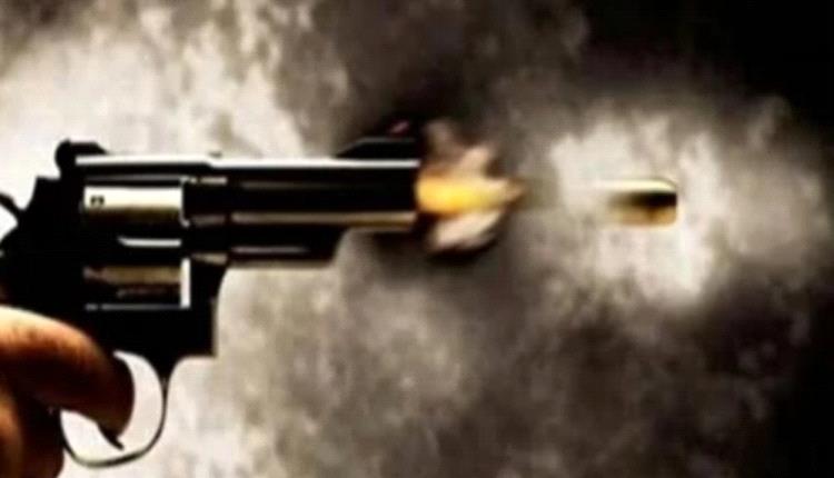خلاف عائلي مفاجئ يتحول إلى جريمة مروعة في الأردن.. أب يفرغ مسدسه في جسد ابنه ويرديه قتيلاً