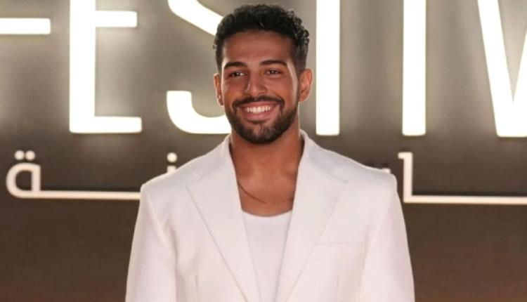 محمود ياسين جونيور يتحدث عن موقف محرج مع ياسمين عبد العزيز.. ويكشف سر ظهوره الدائم في اعمال والده