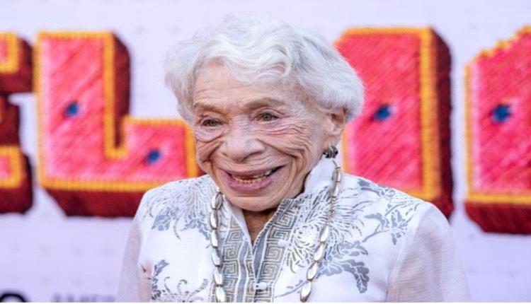 وفاة الممثلة الأمريكية باني ليفين بعد عقود من العمل السينمائي والتلفزيوني ودعم المواهب