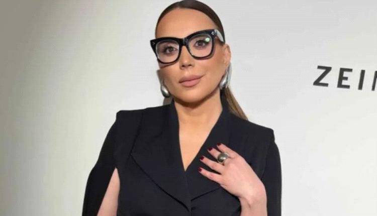 الفنانة السورية شكران مرتجى تفتح قلبها وتبكي ندما بعد رحيل والدتها