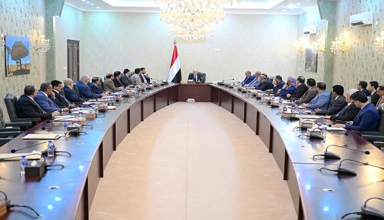 وزير يمني يتحرش بمواطنة في مكتبه ويطلب منها علاقة مقابل توقيع معاملتها
