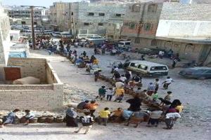حضرموت تختنق بالأزمات بعد ثمانية أشهر من احتلالها.. الغاز والنفط والكهرباء والمرتبات في مهب «الوصاية السعودية»