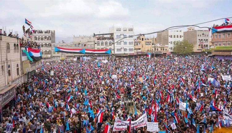 إرم نيوز : الجنوبيين يرفضون عودة العليمي إلى عدن ويجددون التفويض الشعبي للزبيدي