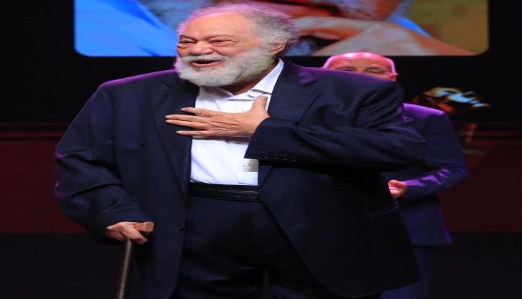 "يحيى الفخراني يتحدث عن شعوره بعد تكريمه بجائزة فاروق حسني"