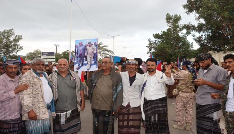 توافد الجماهير في زنجبار للمشاركة في فعالية "الثبات والوفاء" السلمية