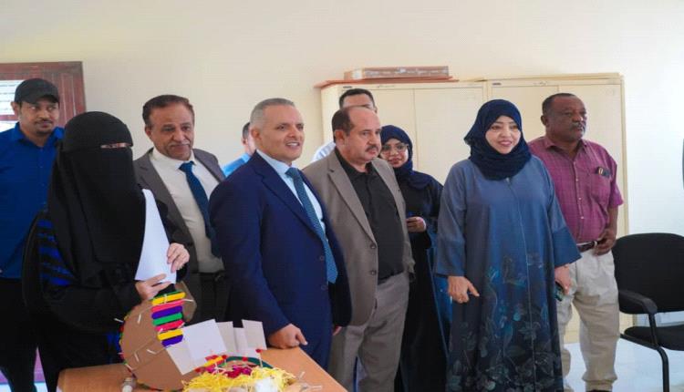وزير الشؤون الاجتماعية والعمل يطلع على سير العمل في صندوق رعاية وتأهيل المعاقين