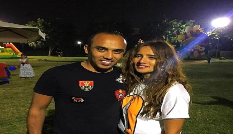 لحظات حزينة.. زينة في جنازة شقيقها ودعم واسع من الوسط الفني