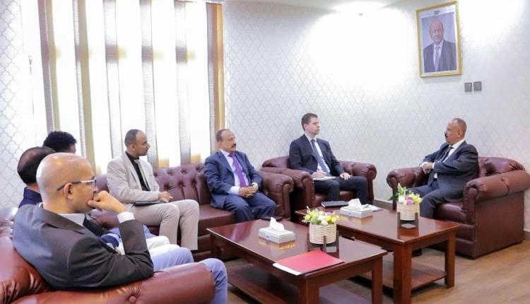 وزير النقل يبحث مع مكتب المبعوث الأممي أولويات القطاع ومتطلبات تطوير خدمات النقل