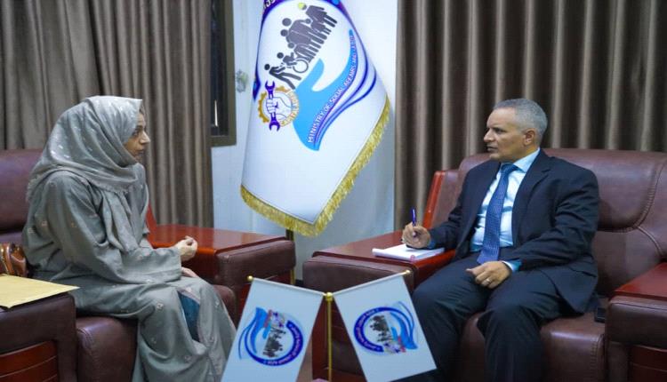 وزير الشؤون الاجتماعية والعمل يلتقي مديرة منظمة سيفروورلد