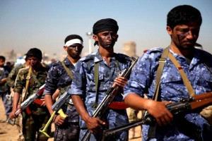 «خارج معادلة إيران».. الحوثي يتحسب لهجوم أمريكي إسرائيلي محتمل