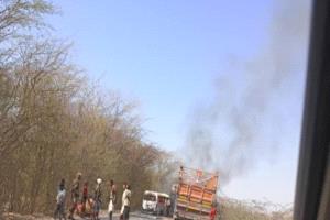 تصادم عنيف بين نقل ثقيل وهايس ينتهي بكارثة إنسانية في أبين