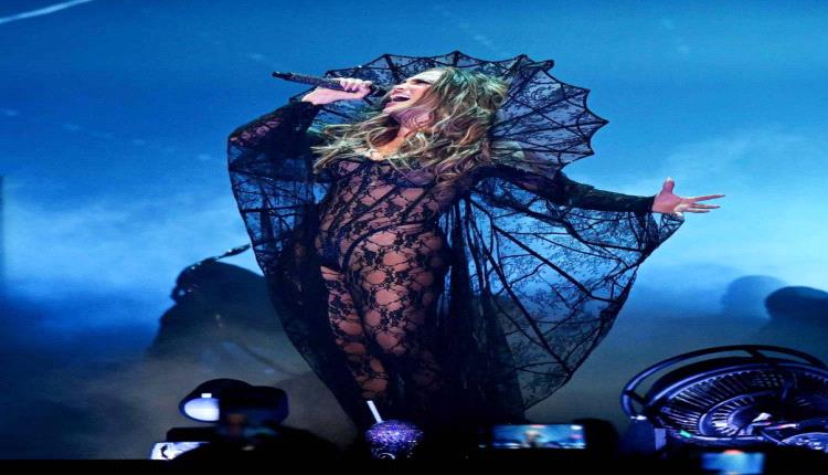 جينيفر لوبيز تخطف الأنظار بإطلالاتها النارية وتردّ على المنتقدين