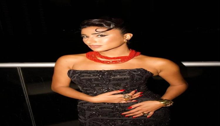 "لوك" غير متوقّع… ليلى عبدالله تعيد إحياء إطلالة من الماضي