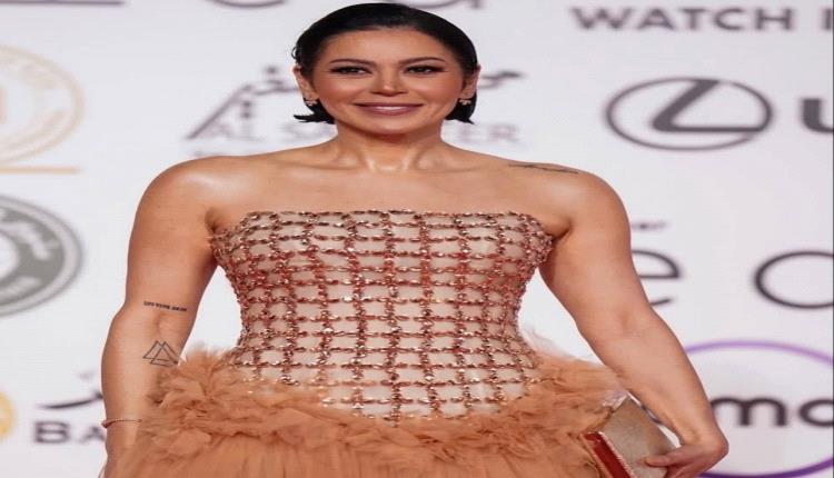 لقاء الخميسي تثير التساؤلات بتصرّف غير متوقّع بعد أزمة طلاق زوجها