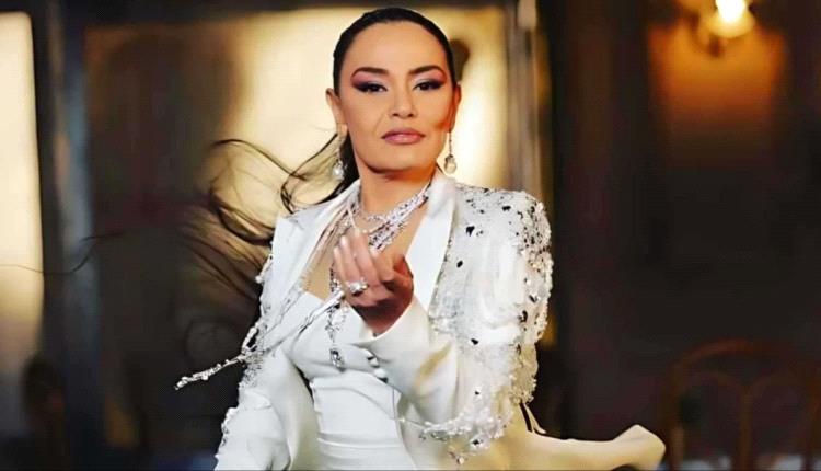 محمد عبد العزيز يكشف للمرة الأولى سرًا يجمع شريهان وعادل إمام