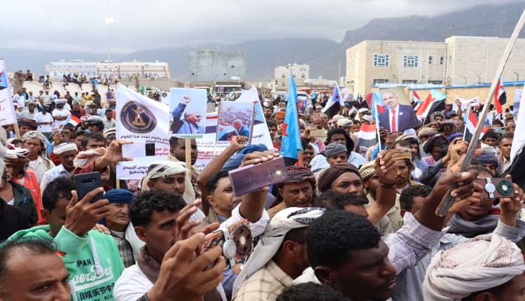 احتشاد جماهيري في سقطرى لتجديد التفويض الشعبي للرئيس القائد عيدروس الزُبيدي
