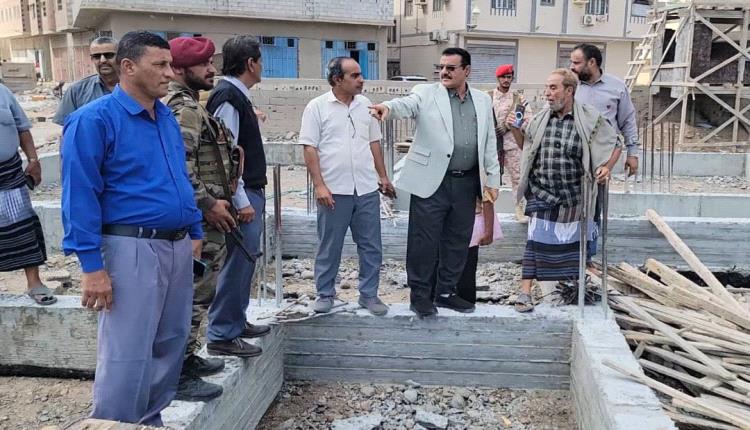 مدير عام المنصورة يدشن مشروع إنشاء مدرسة في بلوك ( 12)