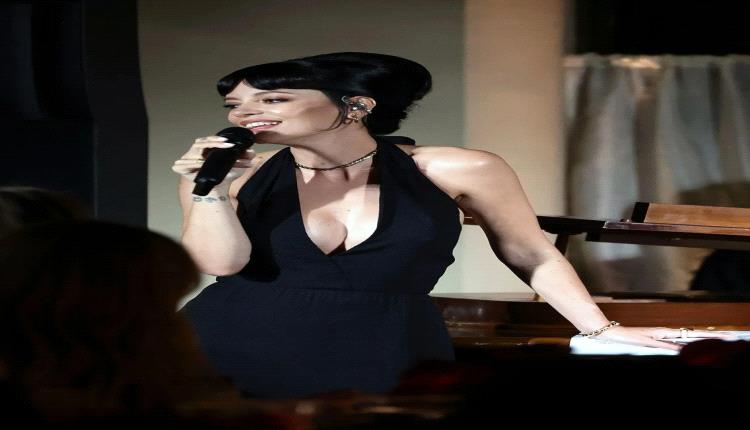 ليلي ألين تتألق بالأسود… الفستان القصير يسرق الأضواء