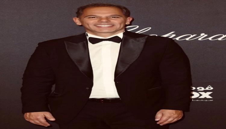 رامي إمام يكشف موقف والده عادل إمام بعد مشاجرتهم على المسرح (فيديو)