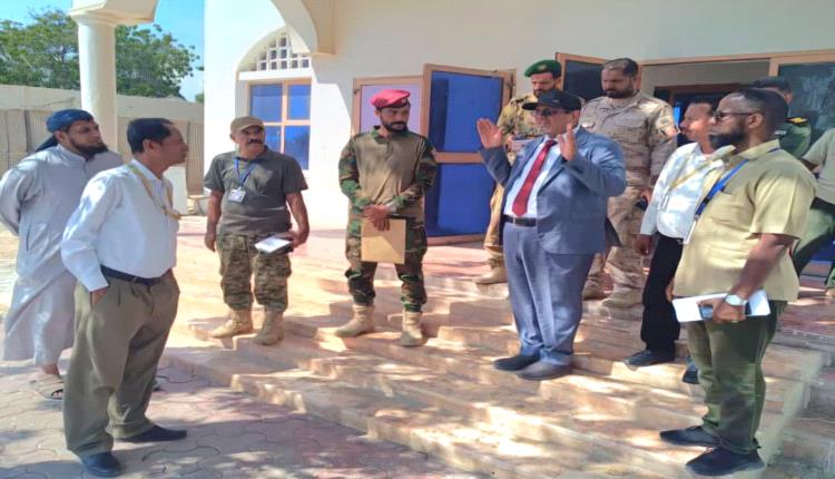 رئيس هيئة الطيران يطلع على الترتيبات النهائية لإعادة تشغيل مطار الريان الدولي