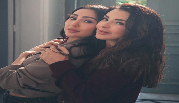 لحظات مرحة بين النجوم اللبنانيين قبل صعودهم على المسرح