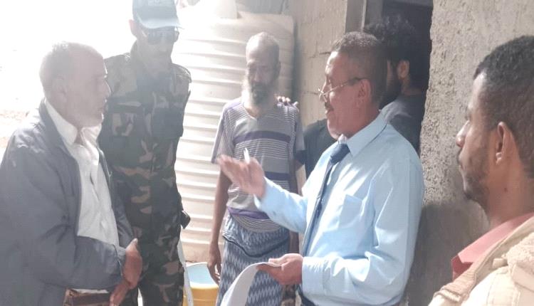 القاضي علي الحريري يقود زيارة تفتيشية مفاجئة لسجن الأمن الوطني بلحج ويؤكد: لا حبس إلا في القضايا الجنائية