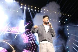 تامر حسني يوجه رسالة دعم قوية لشيرين عبد الوهاب بعد مفاجأة المعجب