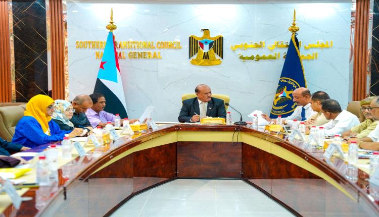 تحركات حازمة لتوحيد الصف.. الجمعية الوطنية للانتقالي تهاجم "مجالس التنسيق" وتطالب الإعلام بكشف مراميها