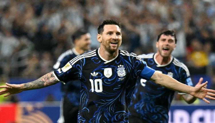 ما سر ظهور ليونيل ميسي بشكلٍ مفاجئ بجانب توم هولاند في الإعلان التشويقي لفيلم سبايدرمان الجديد؟